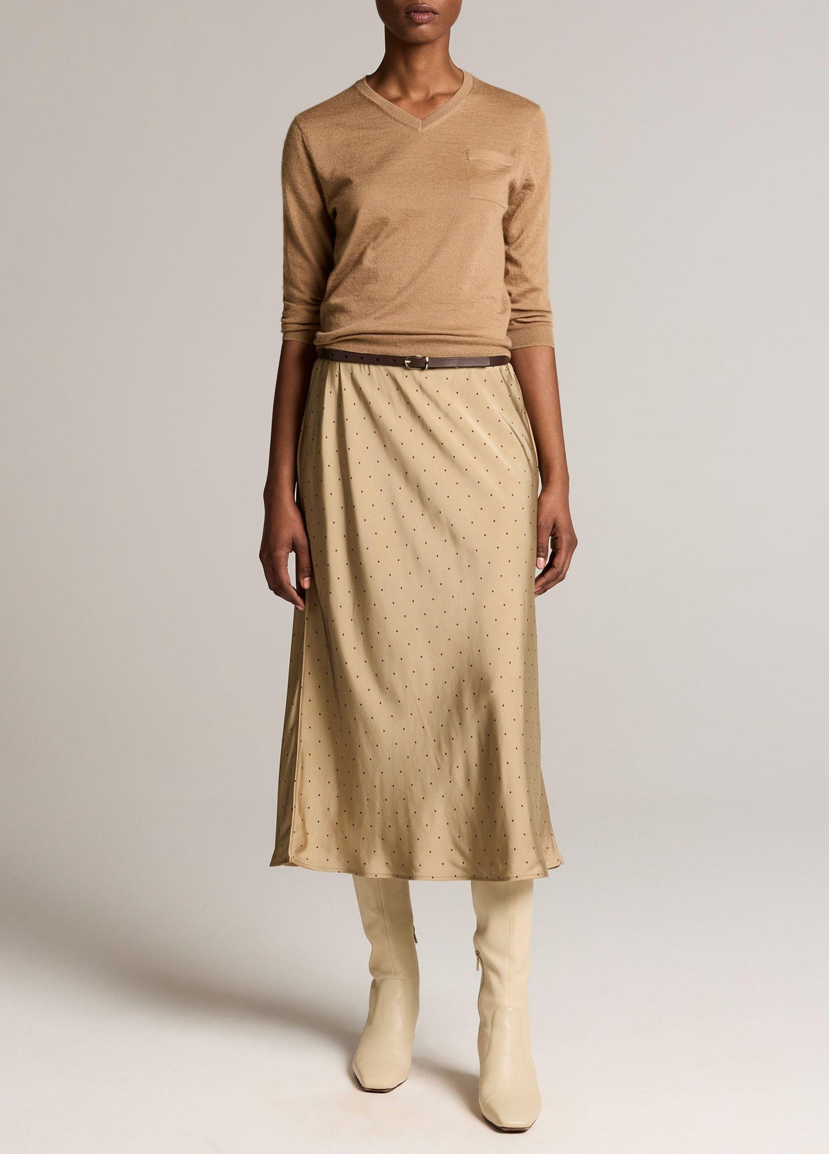Cashmere-Silk Pocket V-Neck Sweater - US 2037