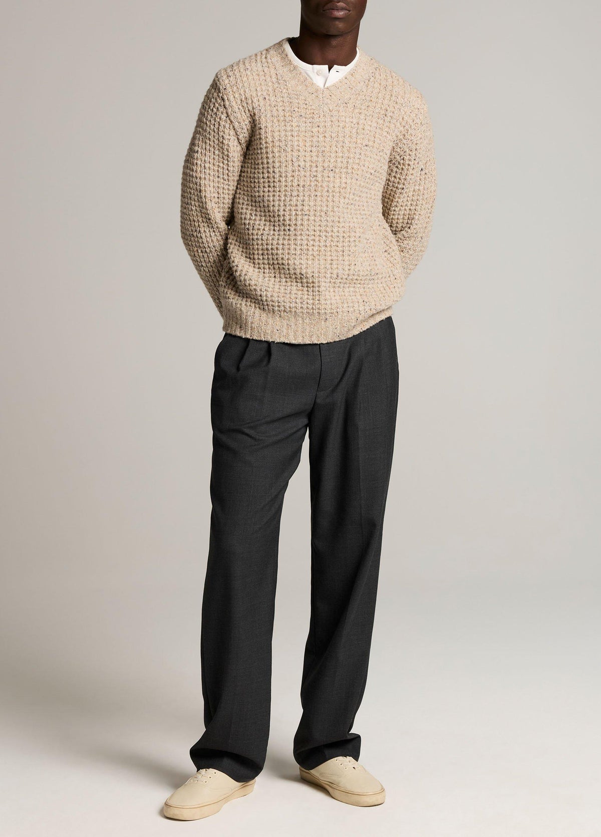 Donegal Waffle Merino Wool-Blend V-Neck Sweater - US 6815