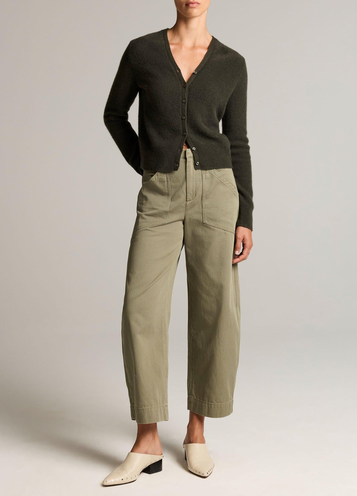 Plush Cashmere V-Neck Cardigan - US 7671