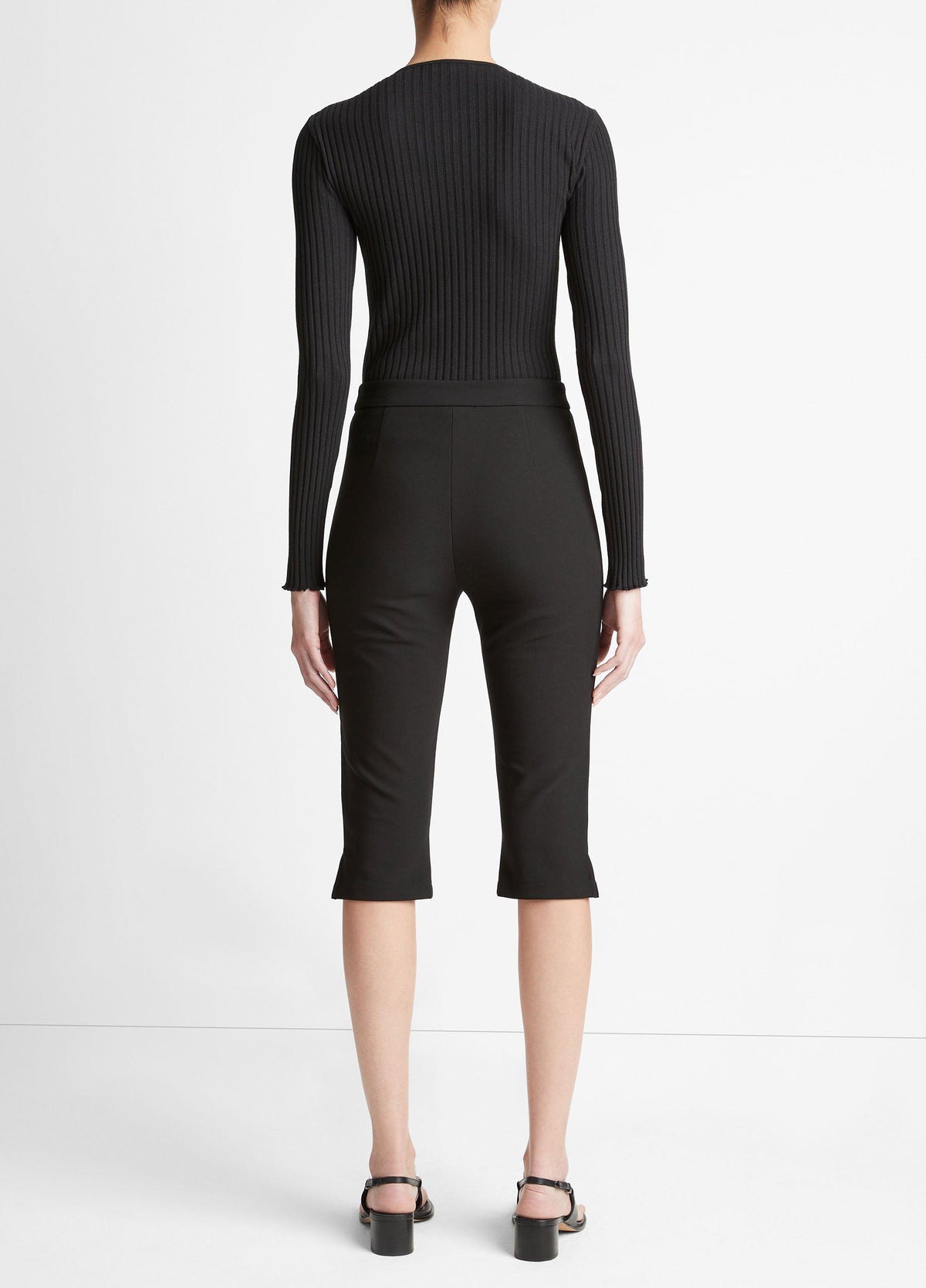 Slim-Fit Capri - US 7135