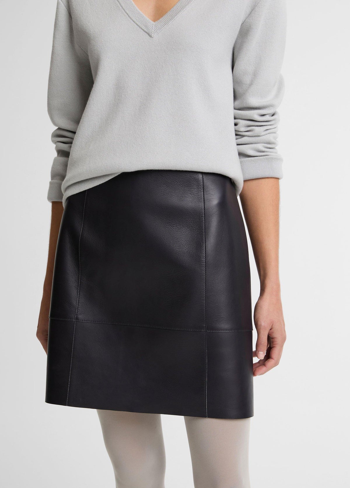 Bonded Leather Mid-Rise Skirt - US 4915