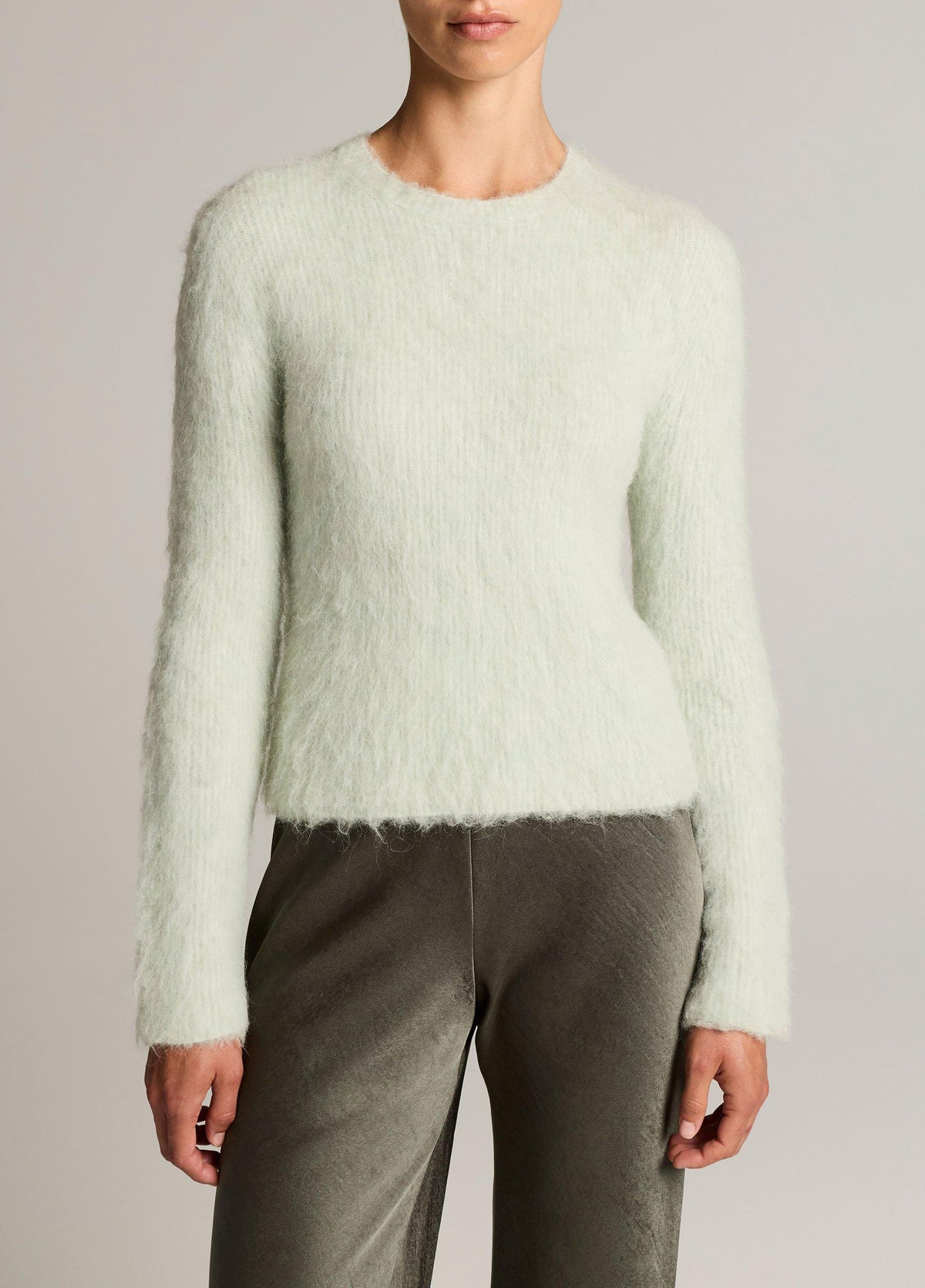 Brushed Crew Neck Sweater - US 6987