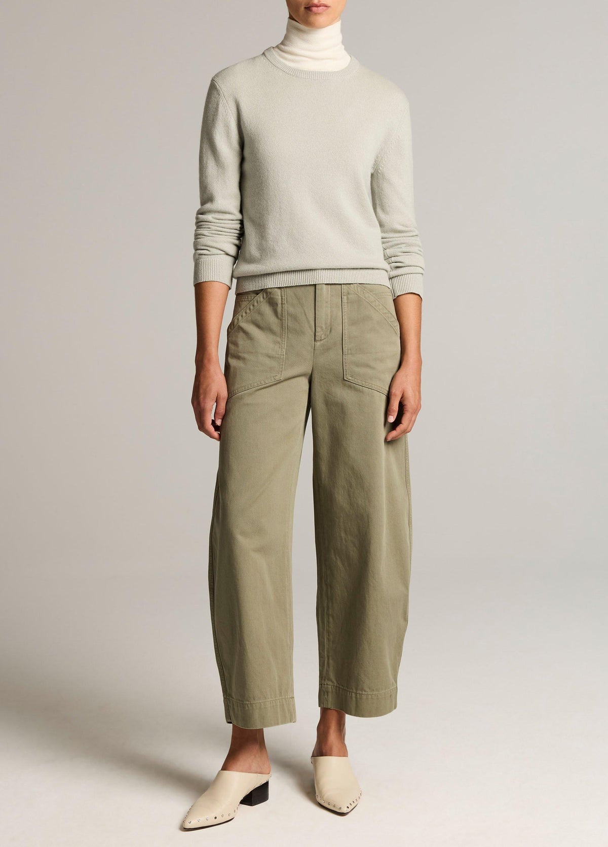 Cashmere Classic Crew Neck Sweater - US 7233