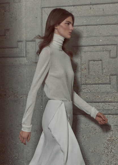 Cashmere-Silk Slim Turtleneck Sweater - US 3024