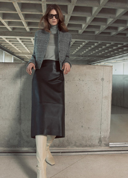 Cashmere-Silk Slim Turtleneck Sweater - US 6529
