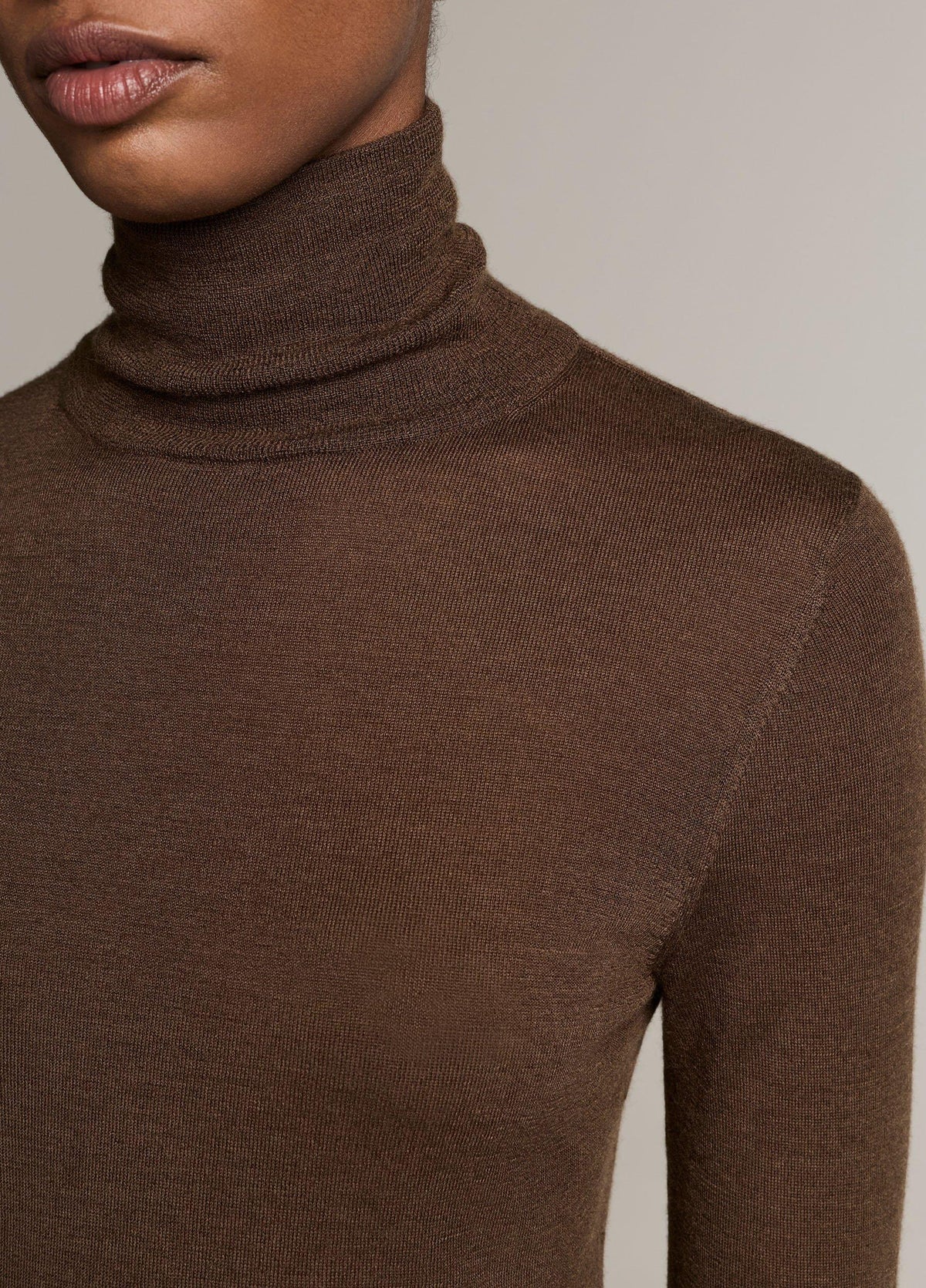 Cashmere-Silk Slim Turtleneck Sweater - US 4568
