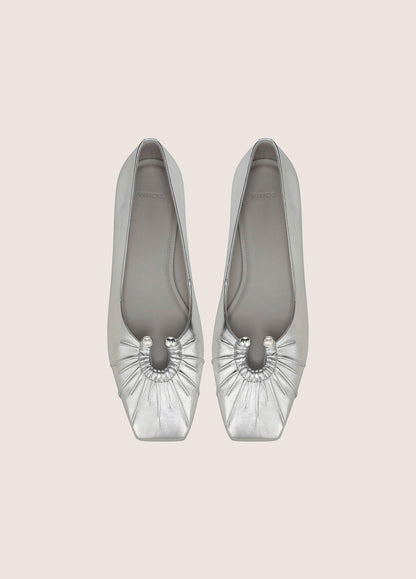 Dany Metallic Leather Flat - US 2400