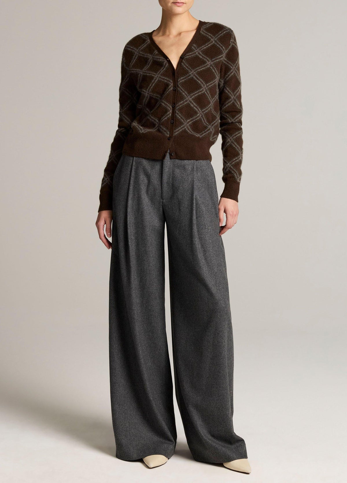 Diamond Plaid Cashmere V-Neck Cardigan - US 5353