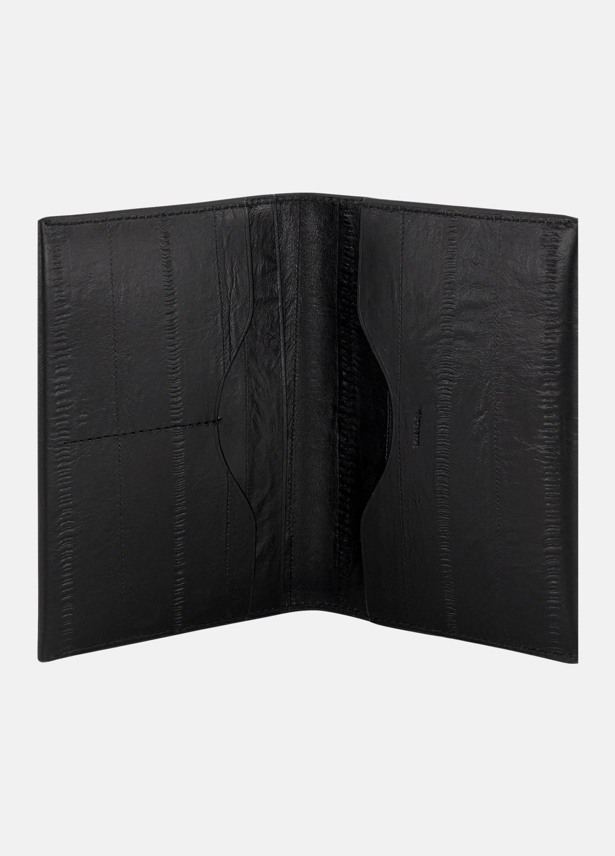 Eel Leather Passport Case - US 8642