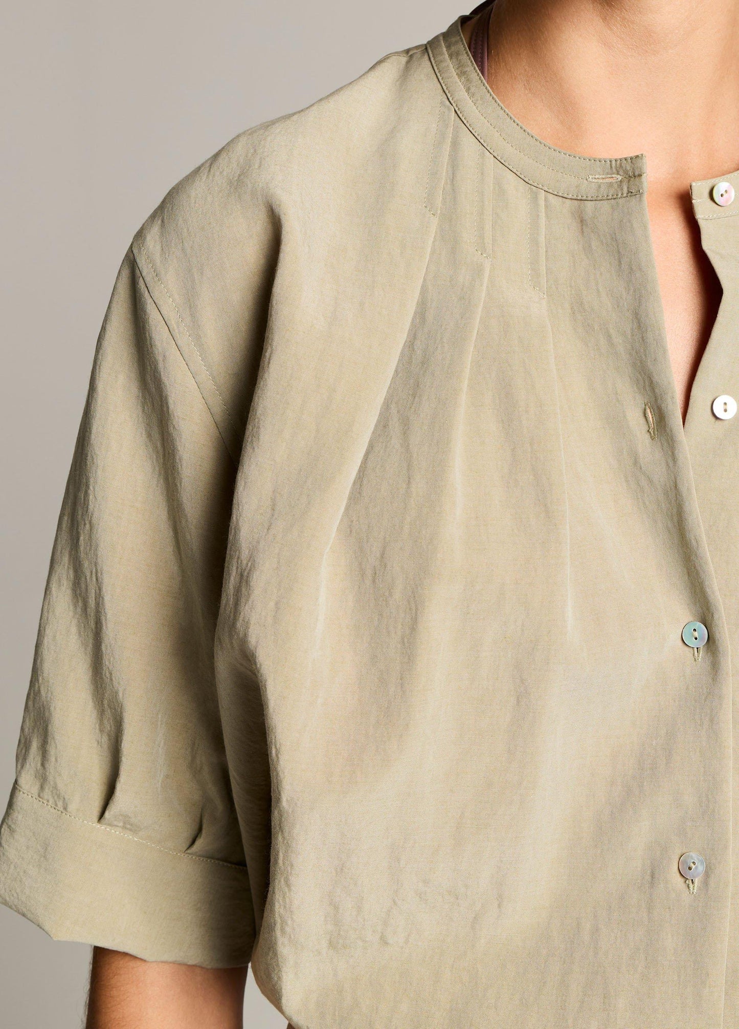 Gathered A-Line Button-Front Shirt - US 2866