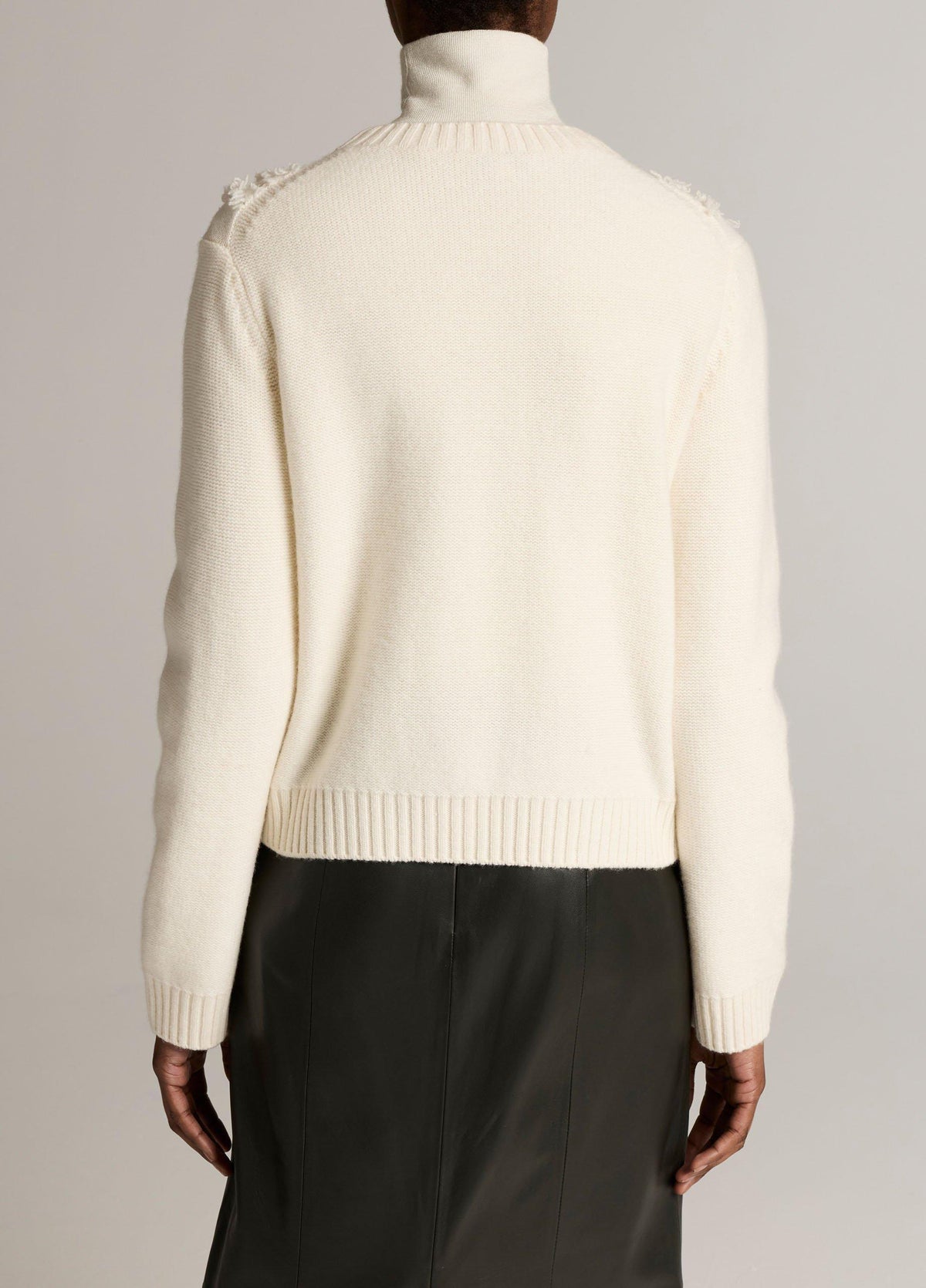 Hand-Cut Diamond Cable Wool Sweater - US 0953