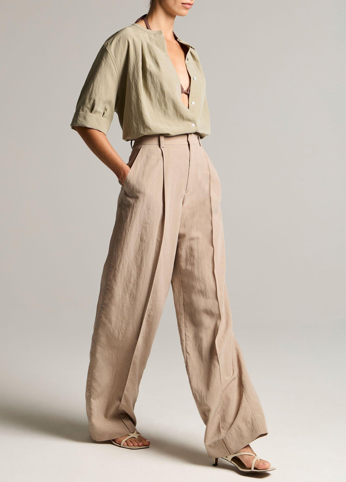 High-Rise Pleated Trouser - US 7541