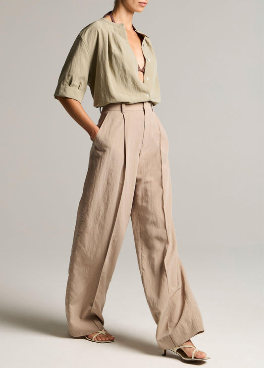 High-Rise Pleated Trouser - US 7541
