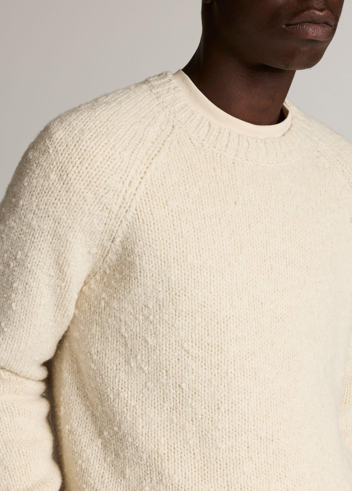 Italian Merino Wool-Blend Bouclé Raglan-Sleeve Sweater - US 6623