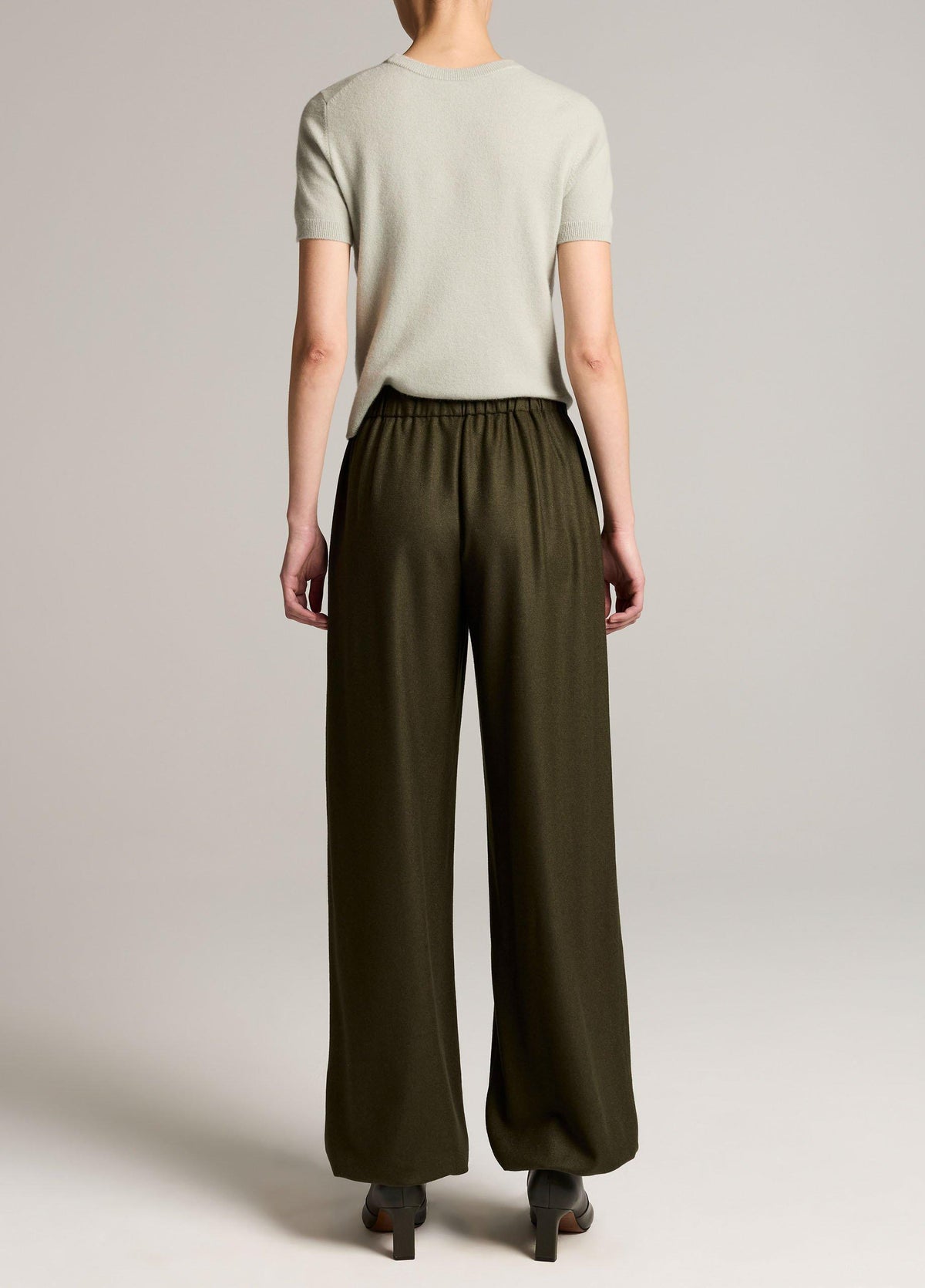 Italian Wool-Blend Flannel Drawstring Pant - US 3936