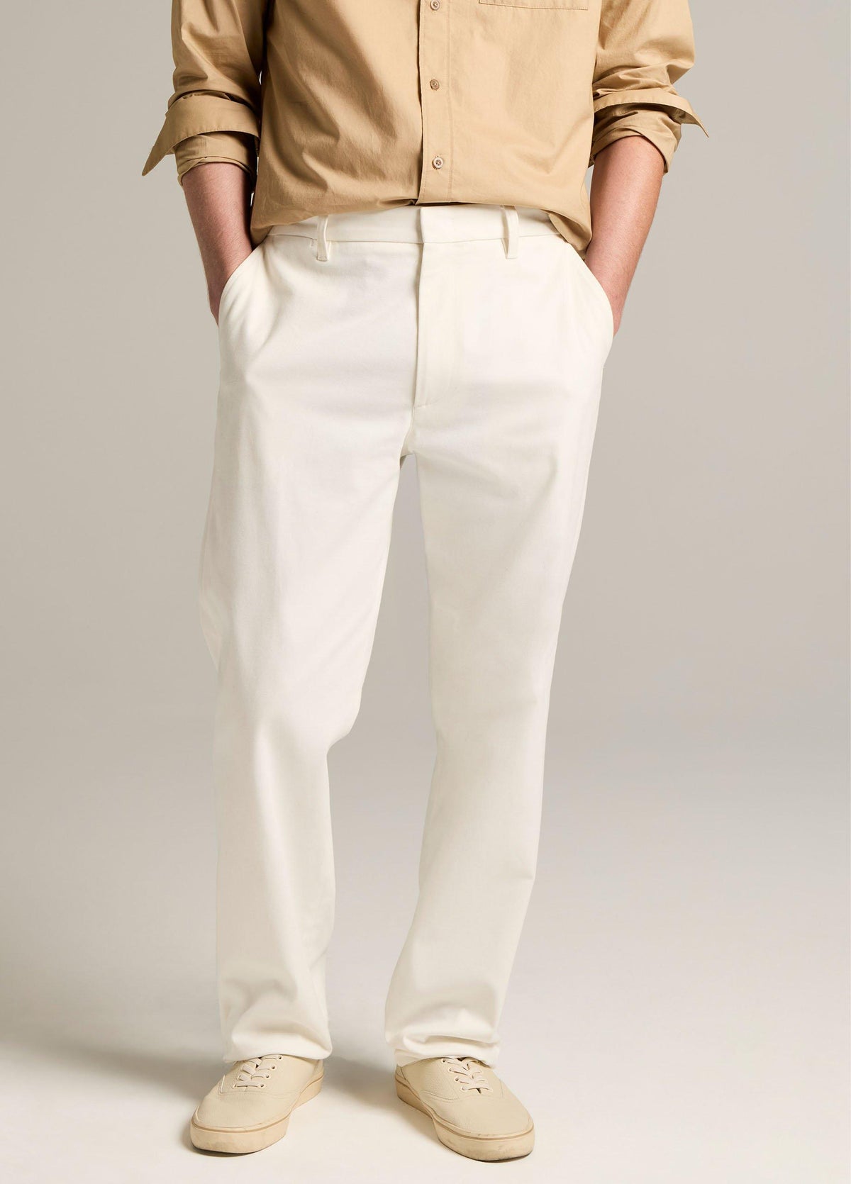 Louie Relaxed Cotton-Linen Chino Pant - US 9433