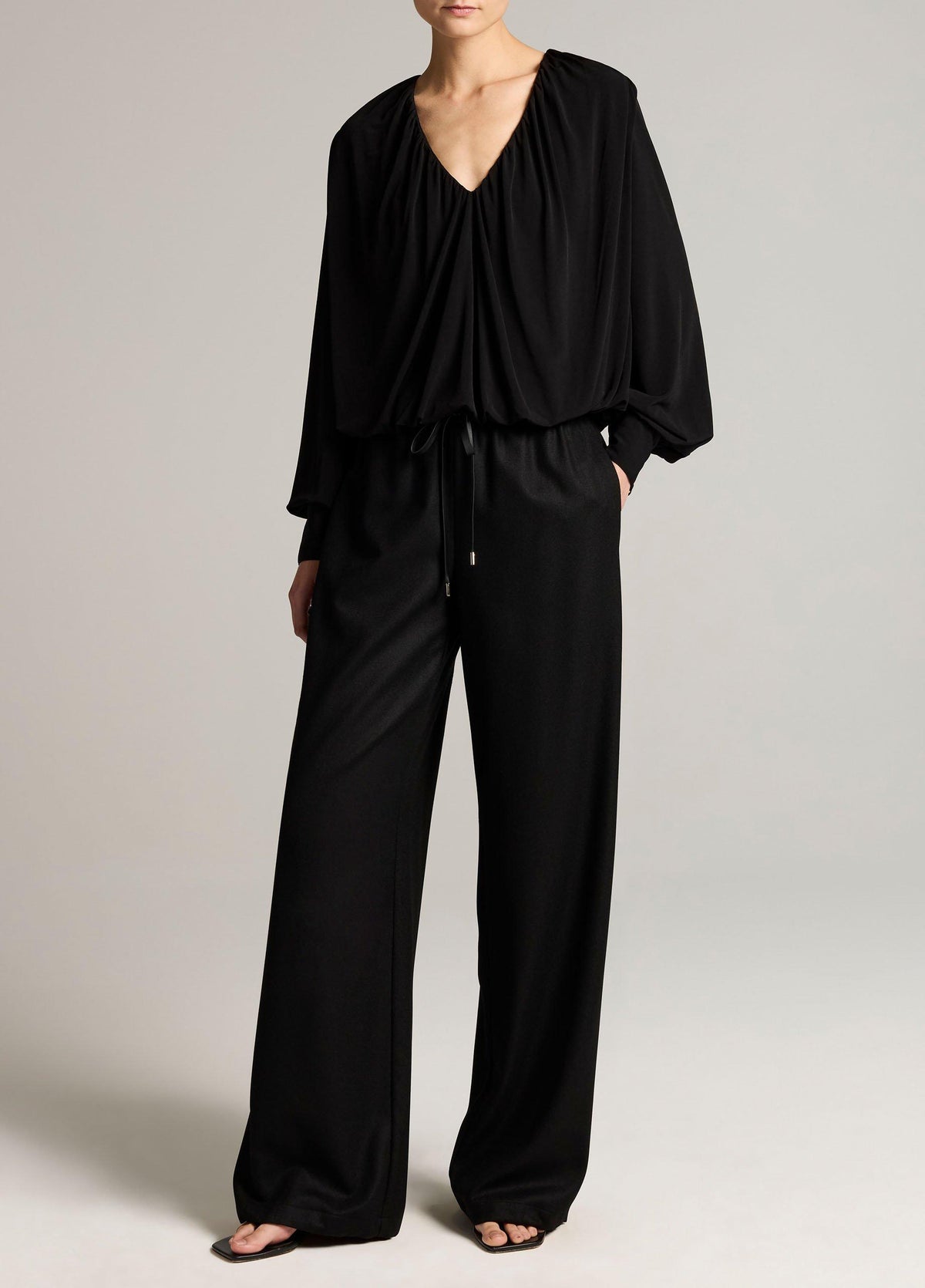 Matte Jersey V-Neck Bubble Top - US 0780