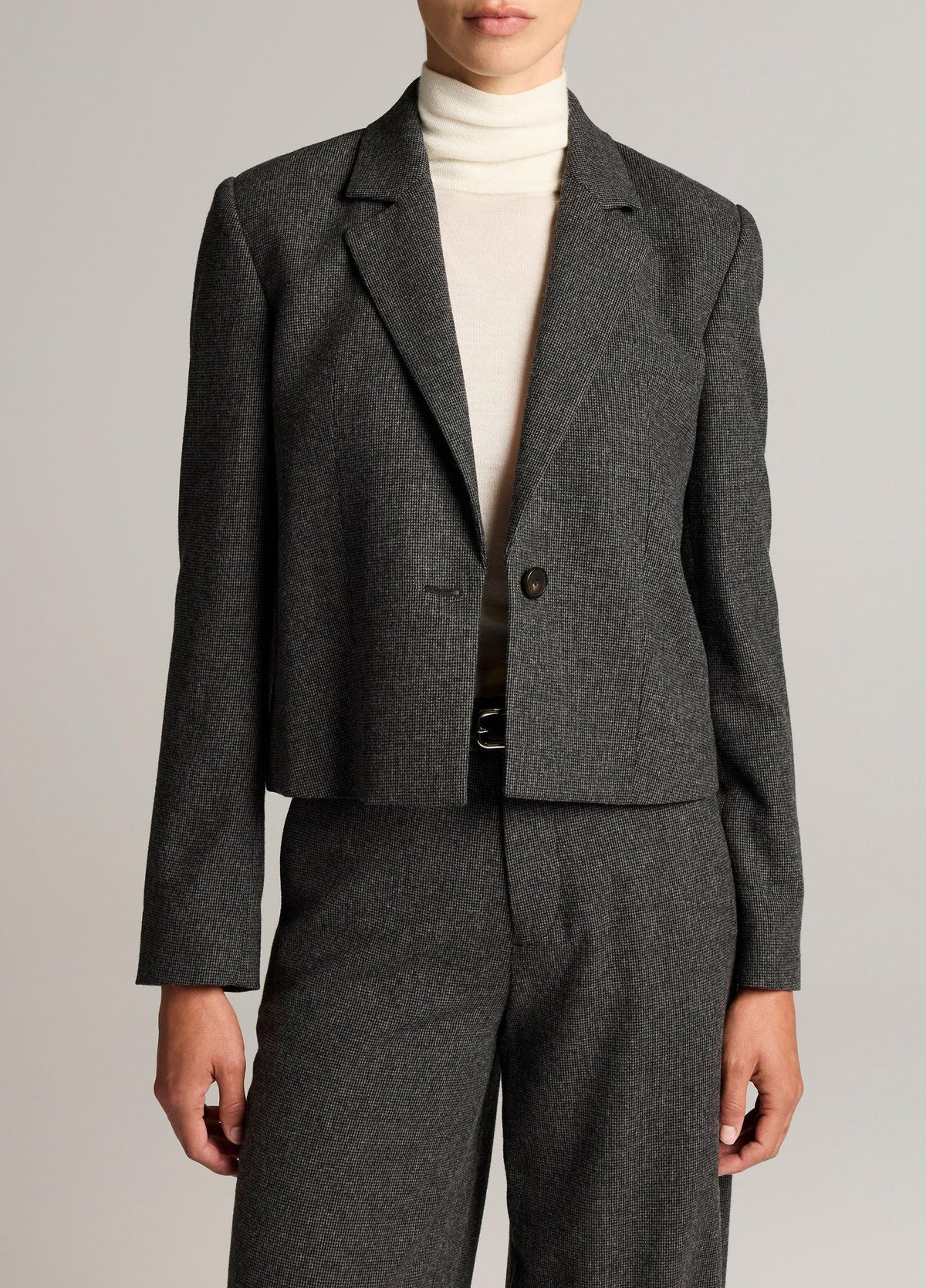 Micro-Houndstooth Italian Wool-Blend Flannel Short Blazer - US 9054
