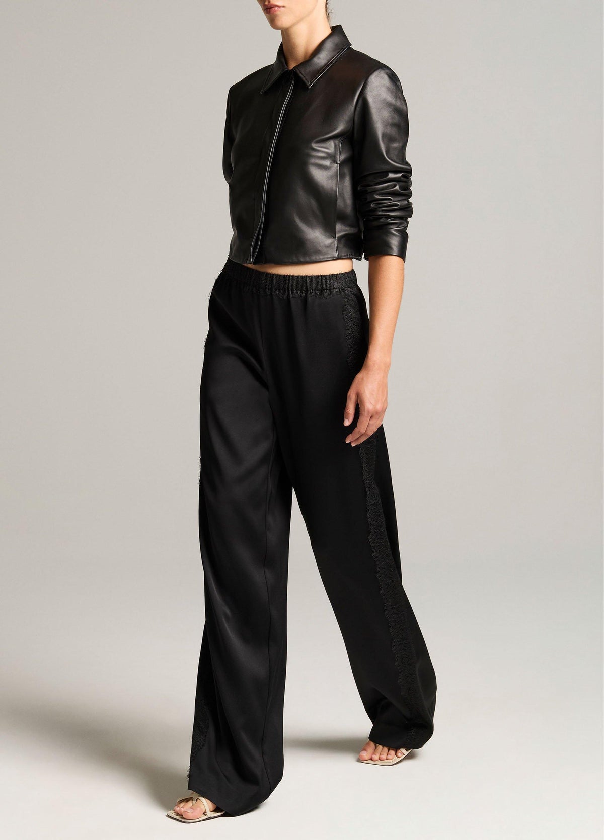 Mid-Rise Lace-Trim Pull-On Pant - US 3151