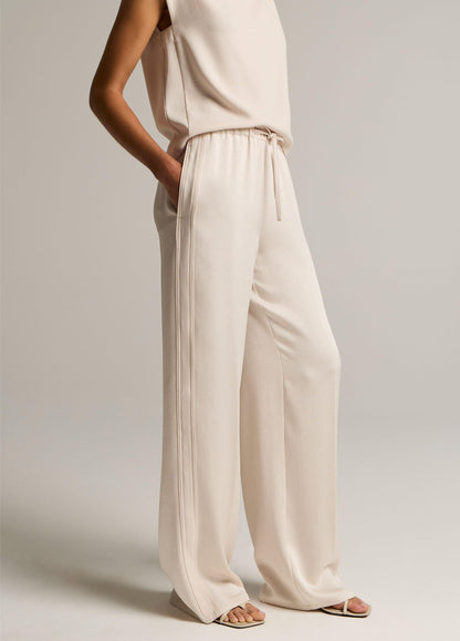 Mid-Rise Shine Crepe Pull-On Pant - US 6233