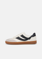 Oasis Leather Sneaker - US 4775