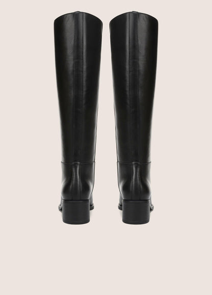 Pace Leather Knee Boot - US 1174
