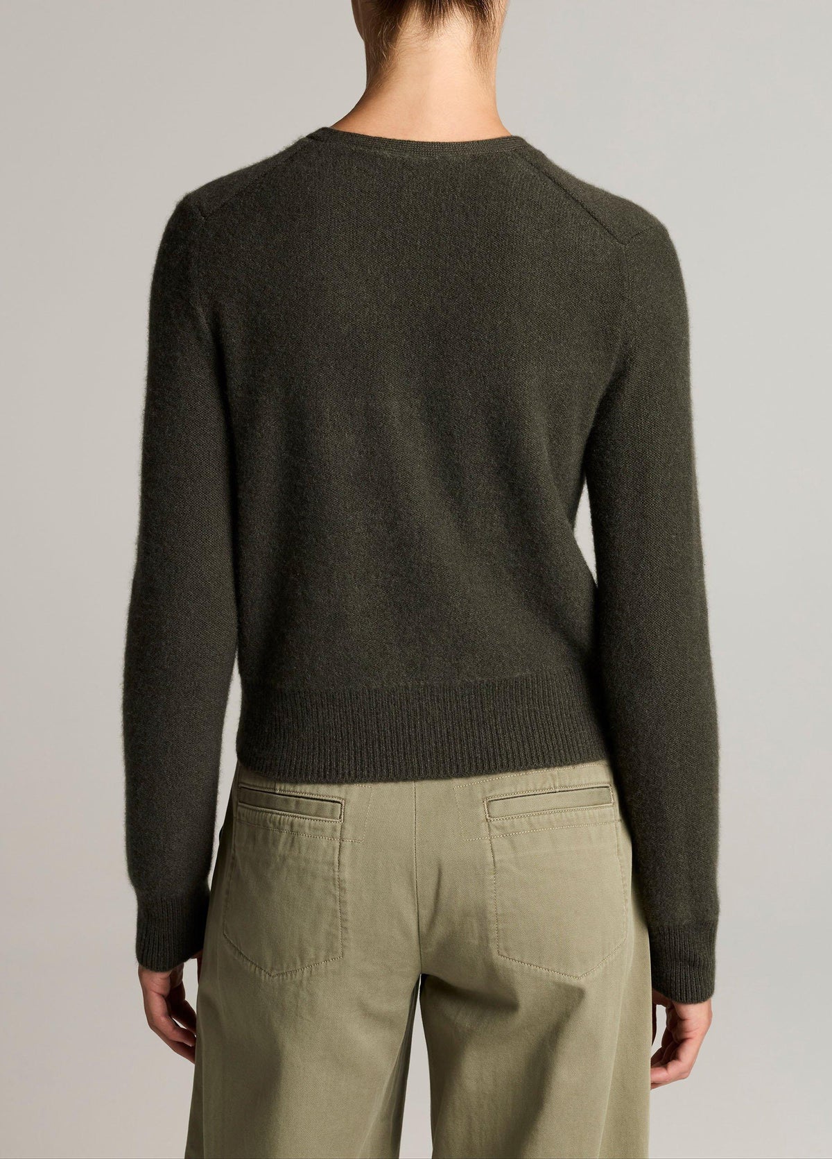 Plush Cashmere V-Neck Cardigan - US 7671