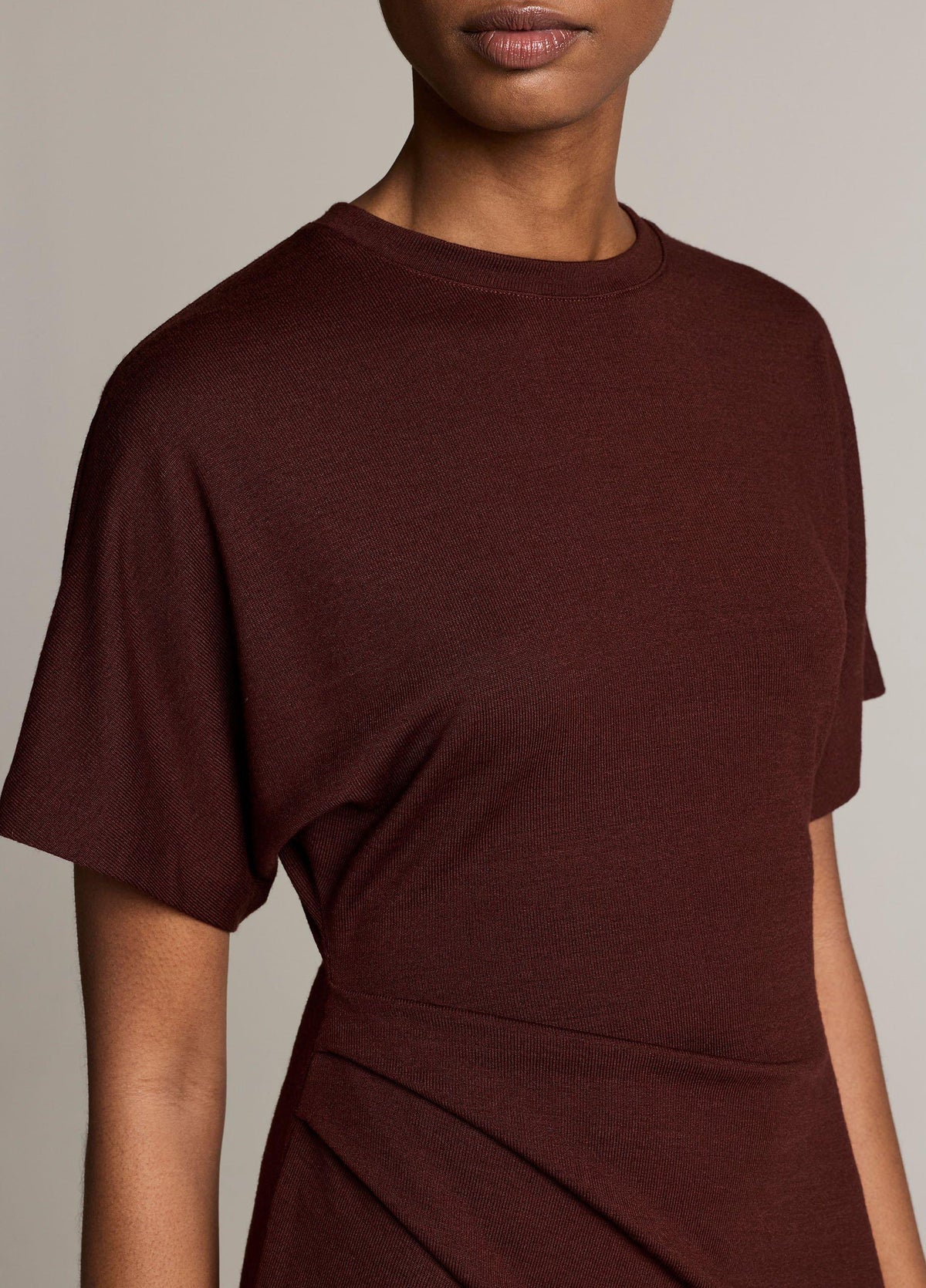 Ruched-Side Knit Short-Sleeve Dress - US 3331