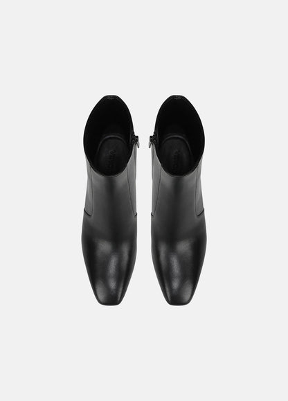 Tegan Leather Ankle Boot - US 7663