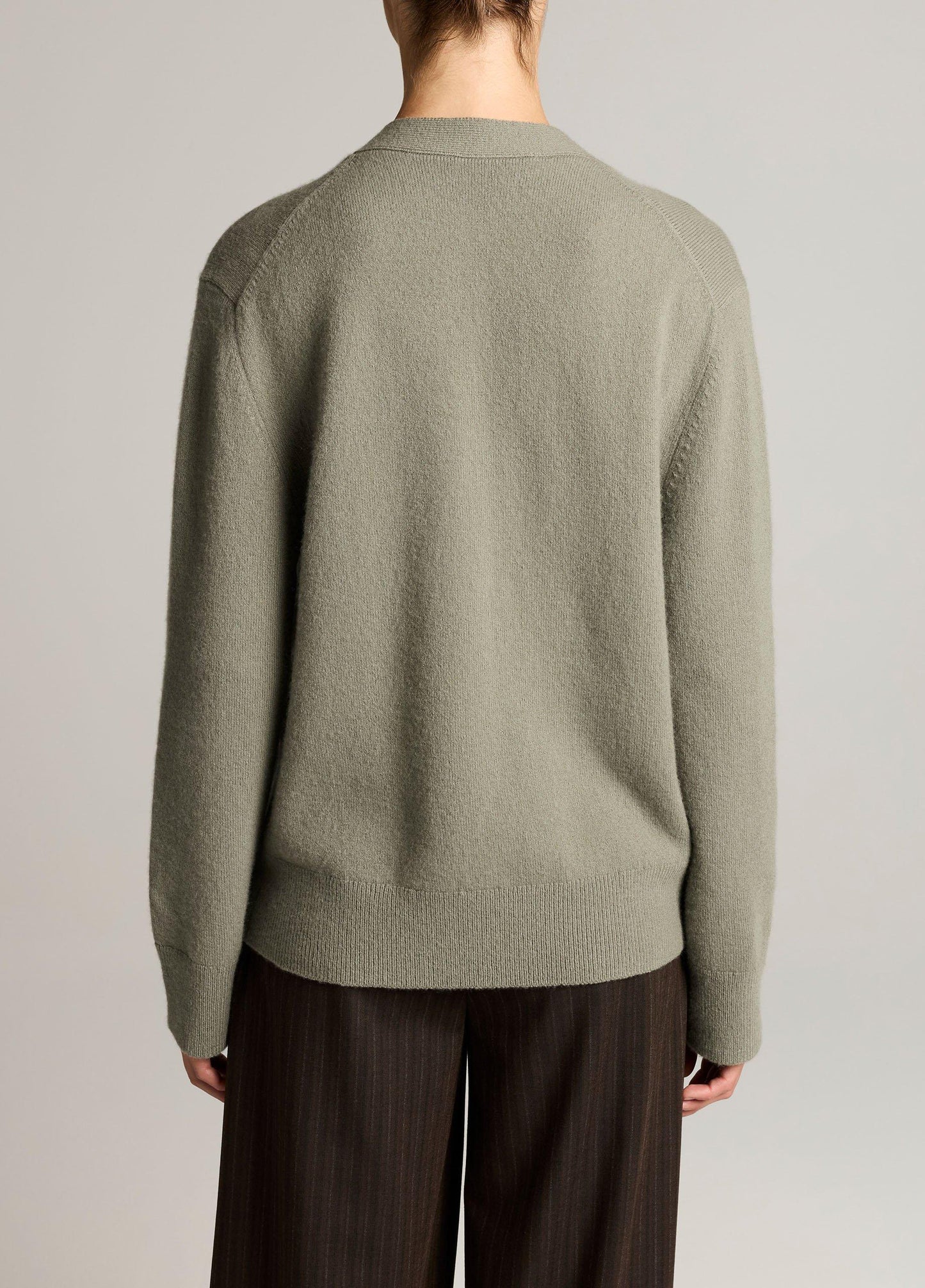 Wool & Cashmere-Blend Relaxed V-Neck Cardigan - US 9688