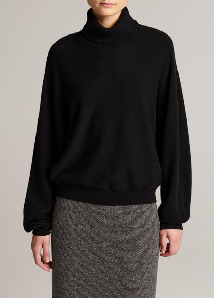Wool-Cashmere Dolman-Sleeve Turtleneck Sweater - US 3333