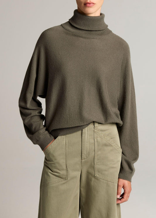 Wool-Cashmere Dolman-Sleeve Turtleneck Sweater - US 9346