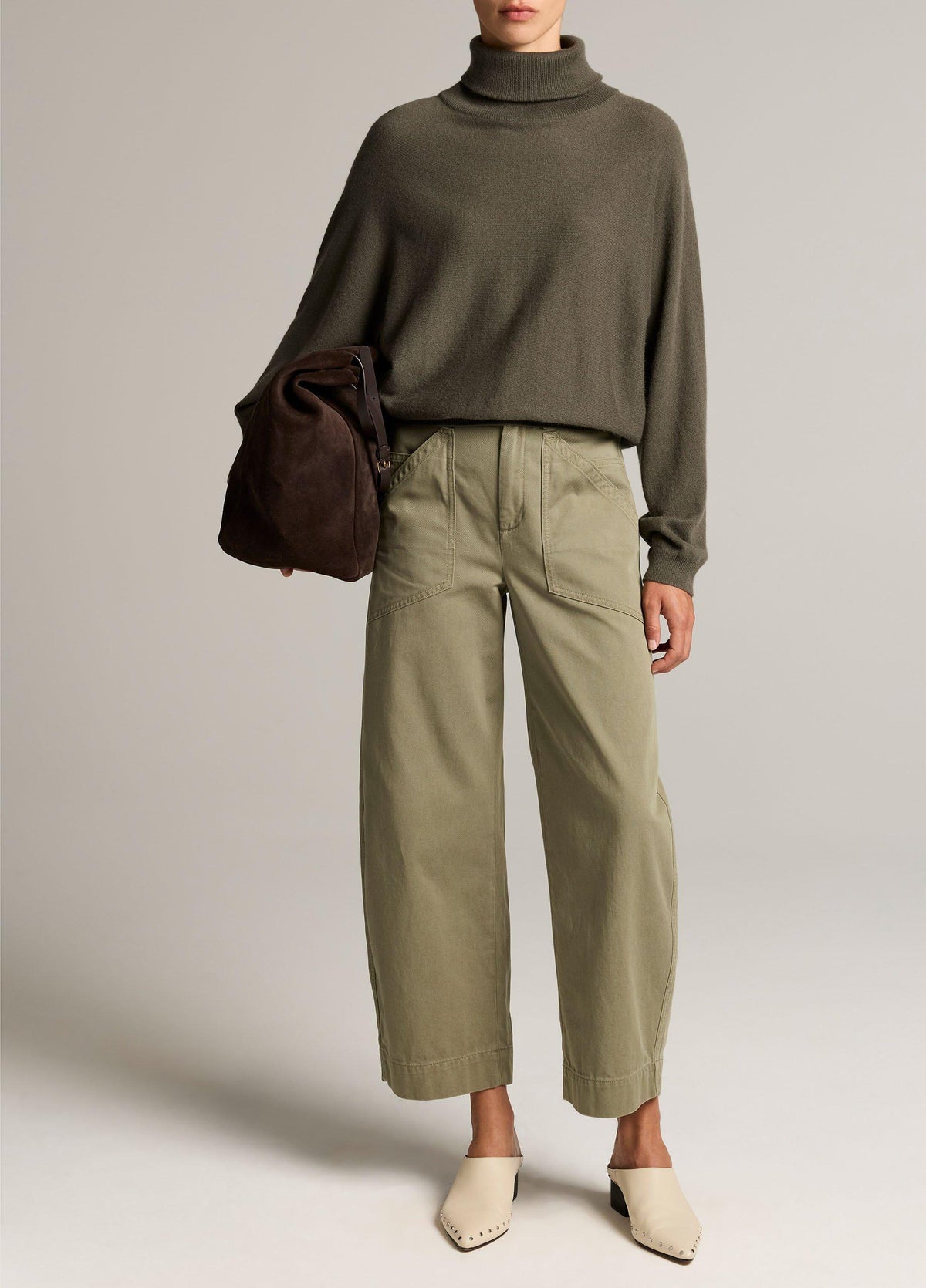 Wool-Cashmere Dolman-Sleeve Turtleneck Sweater - US 9346