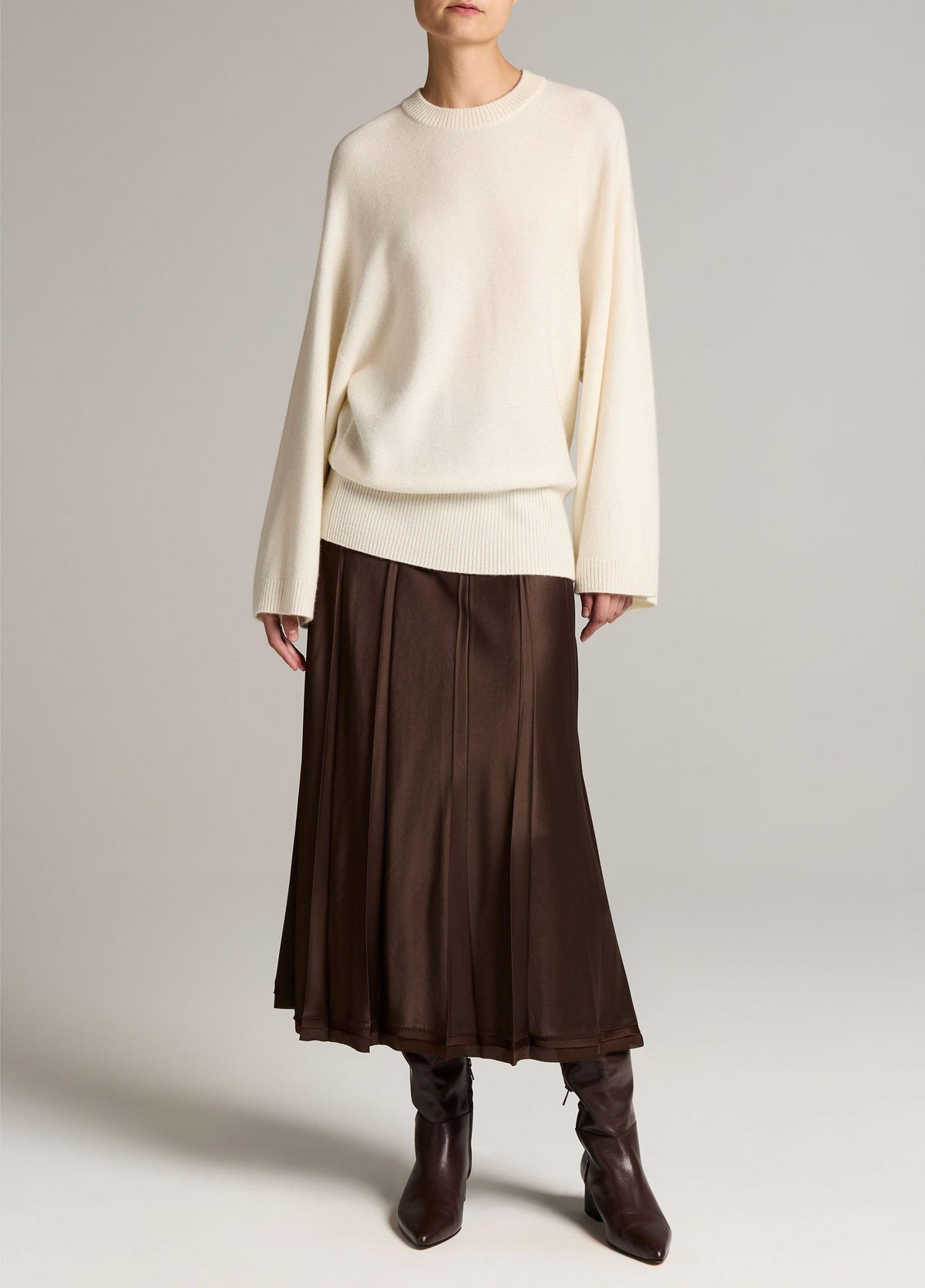 Wool-Cashmere Wide-Sleeve Crew Neck Sweater - US 3288