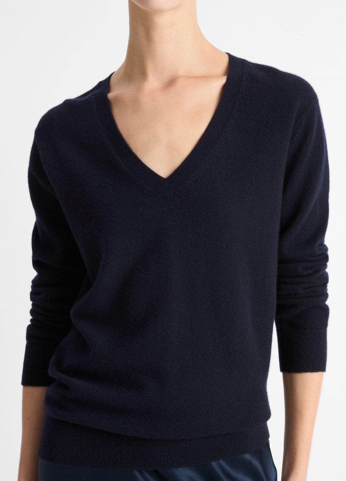 Cashmere Weekend V-Neck Sweater - US 5319