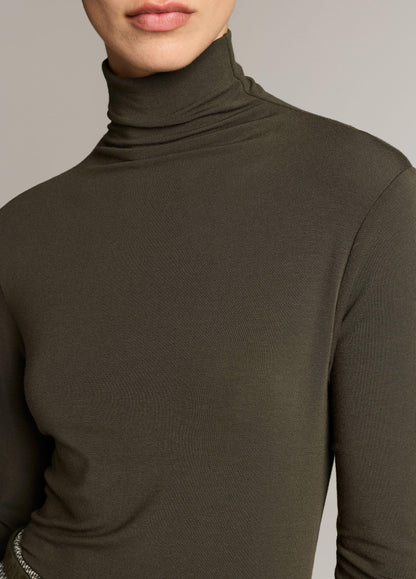 Essential Long-Sleeve Turtleneck Top - US 8904