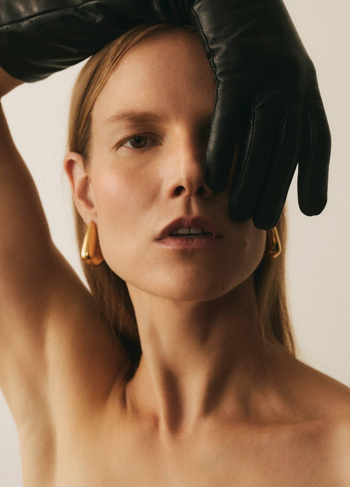 Cashmere-Lined Medium Leather Glove - US 2467
