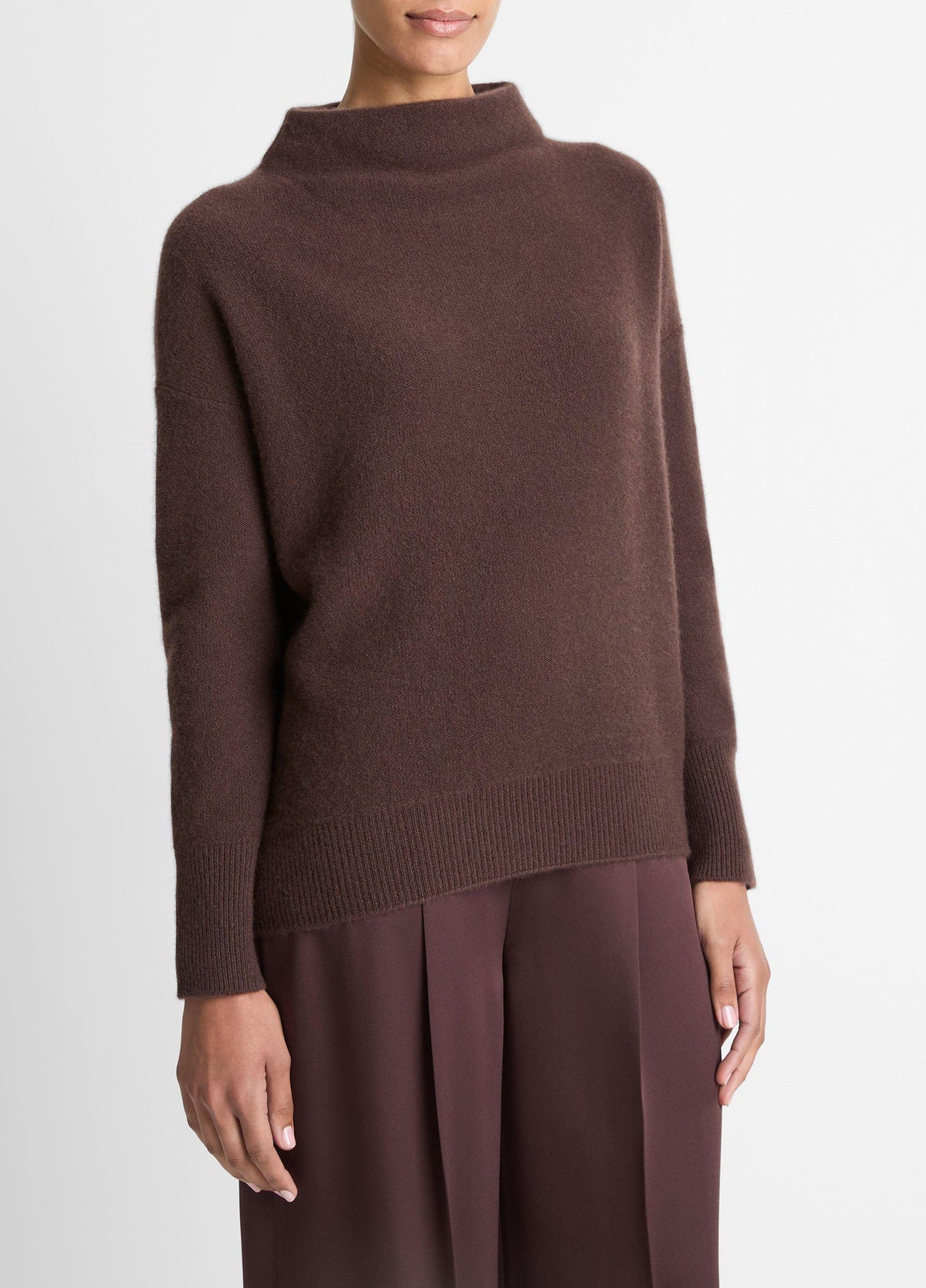 Plush Cashmere Funnel-Neck Sweater - US 3463
