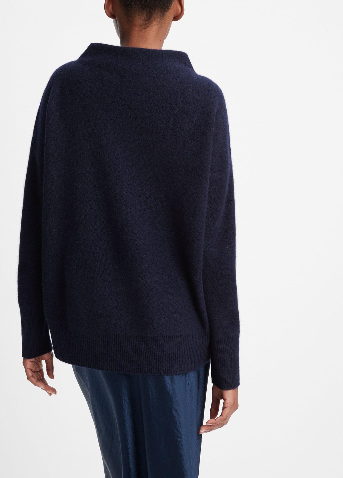 Plush Cashmere Funnel-Neck Sweater - US 0538