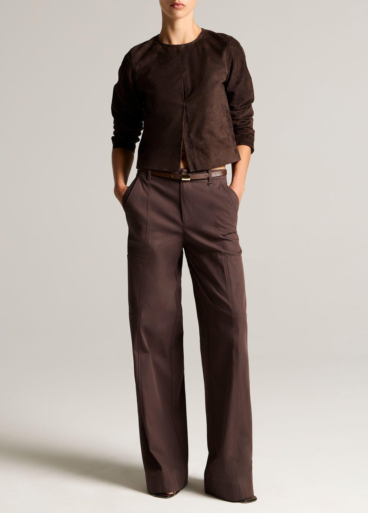 Collarless Cropped Suede Jacket - US 4959