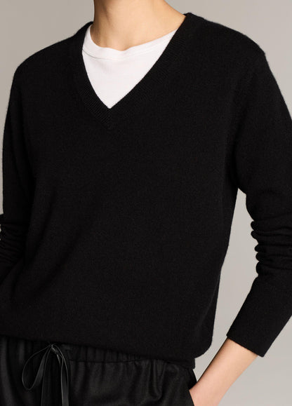 Cashmere Casual V-Neck Sweater - US 0633