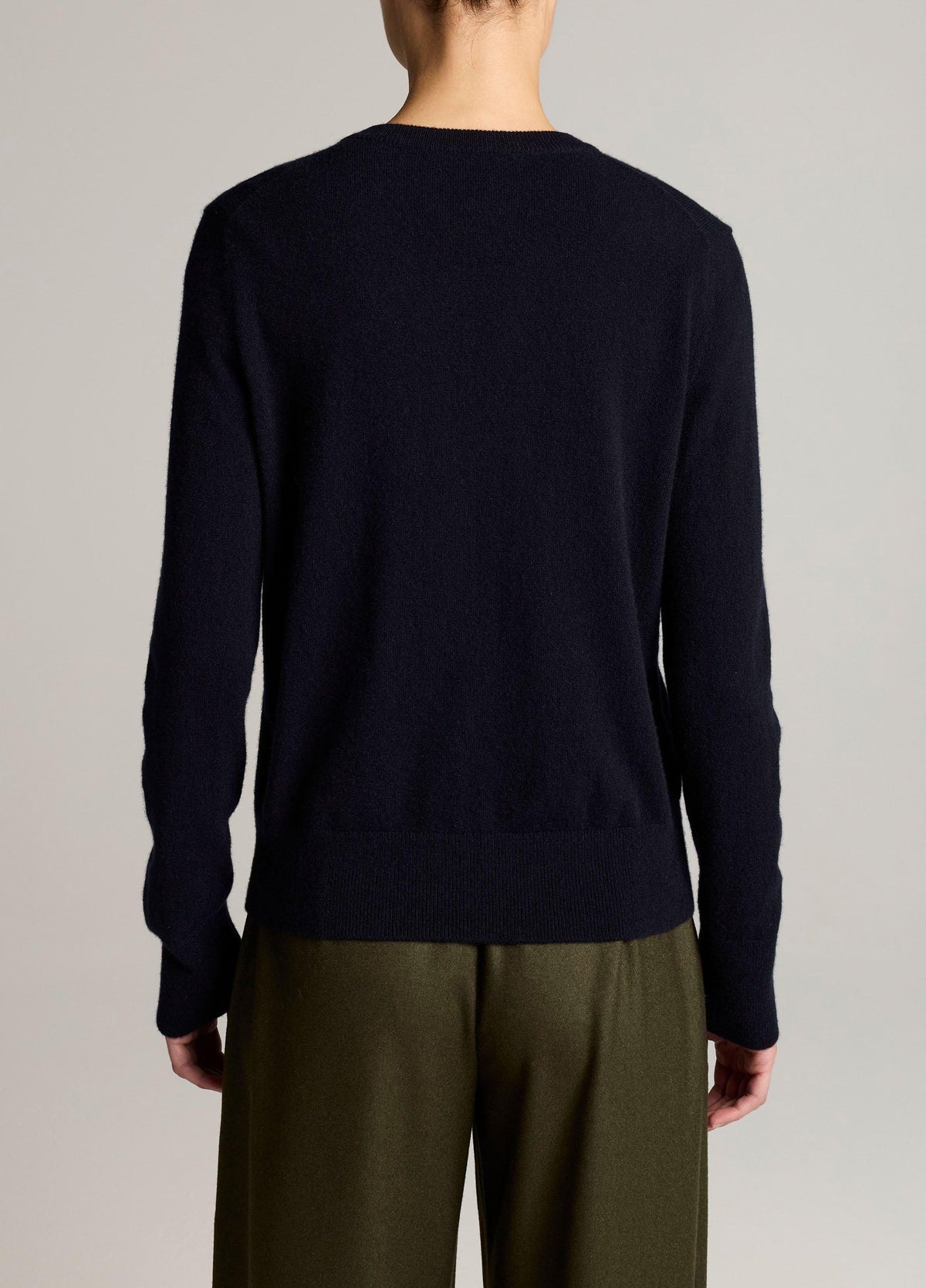 Cashmere Casual V-Neck Sweater - US 2328