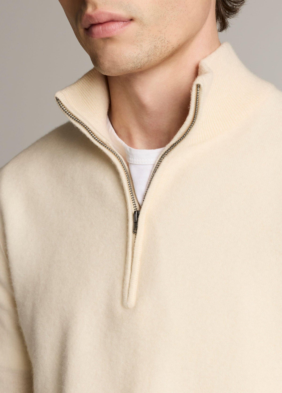 Plush Cashmere Quarter-Zip Sweater - US 8601