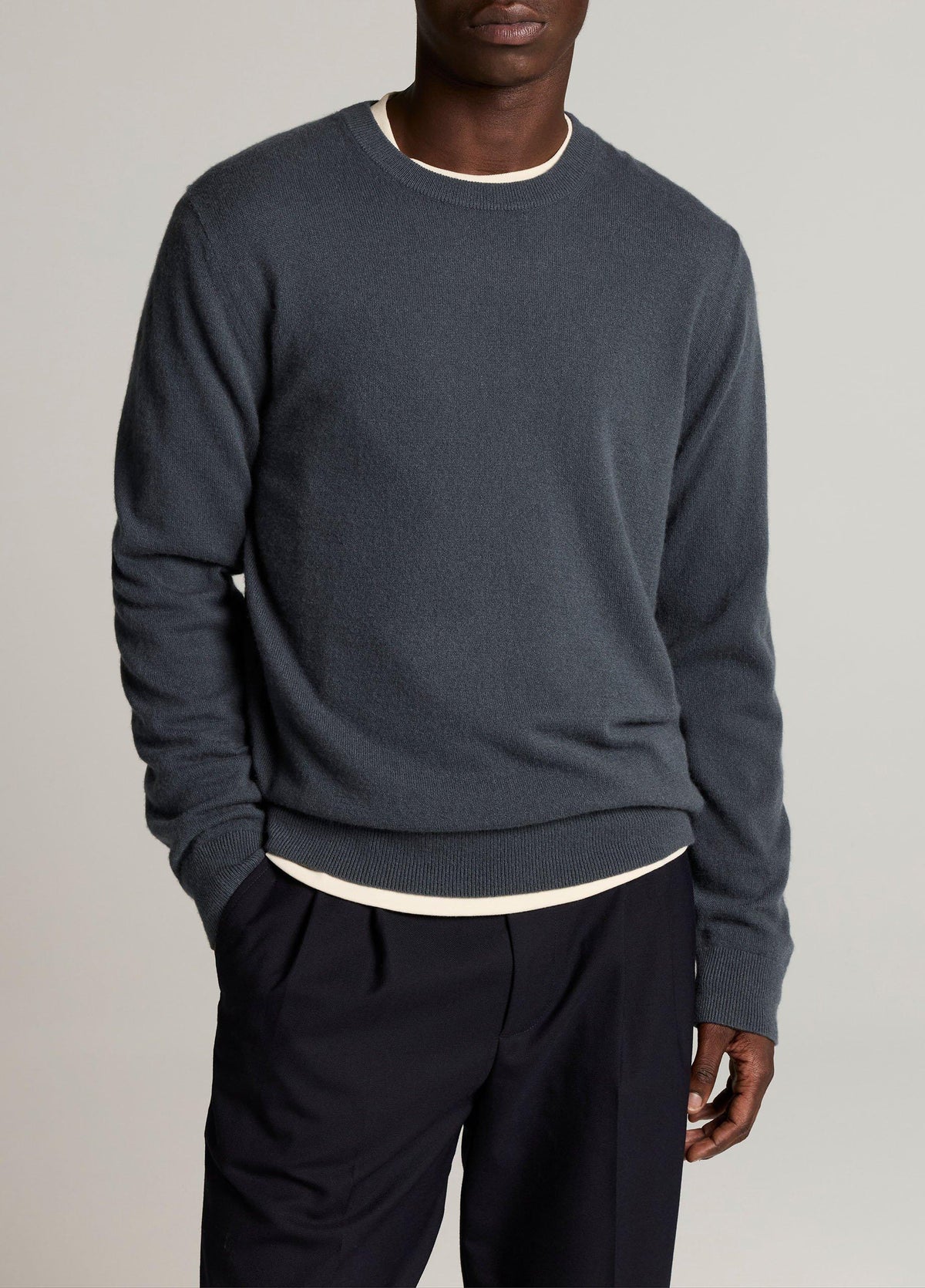 Cashmere Crew Neck Sweater - US 8608