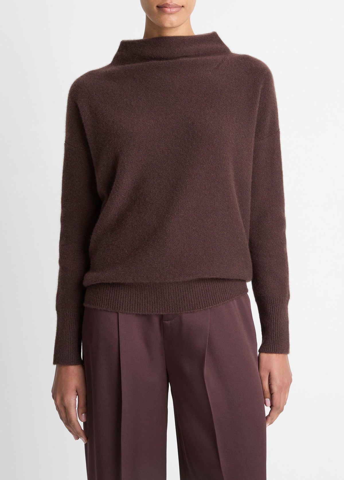 Plush Cashmere Funnel-Neck Sweater - US 3463