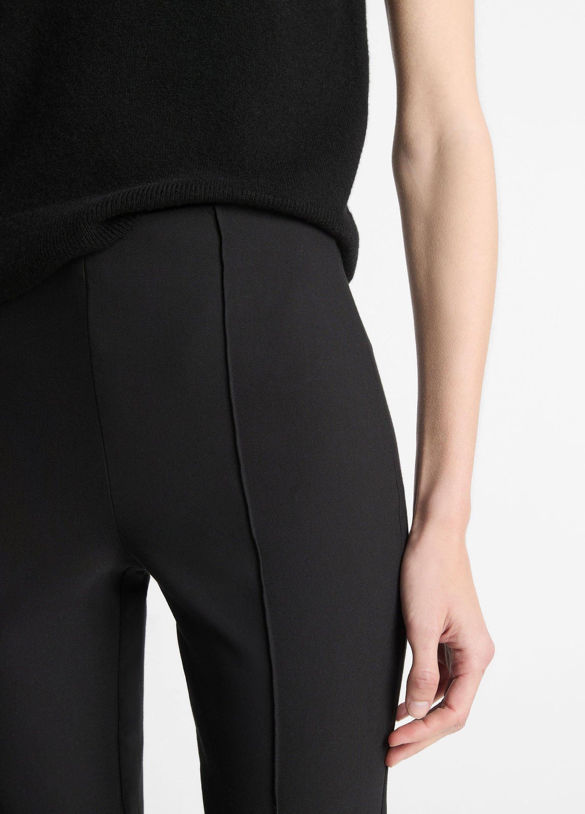 Niki Mid-Rise Pintuck Crop Flare Pant - US 7615