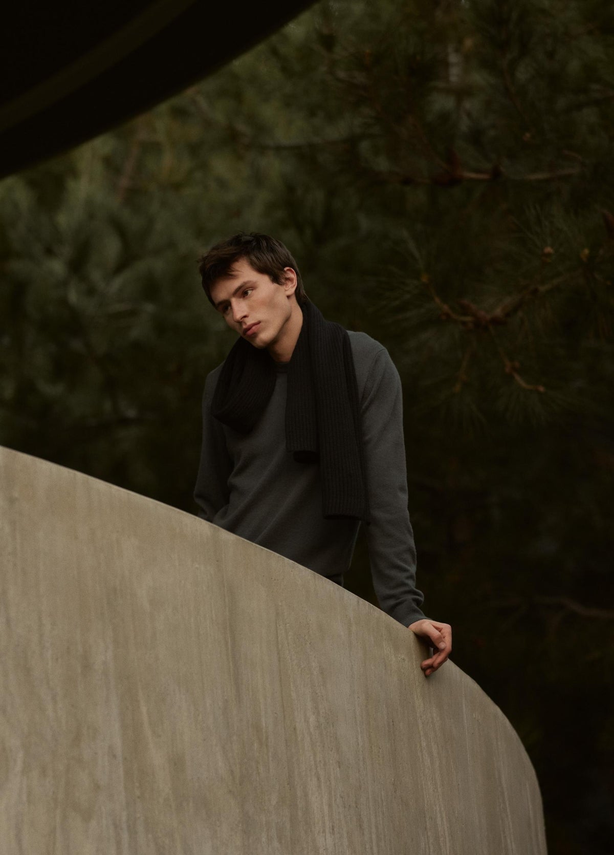 Cashmere Crew Neck Sweater - US 8608