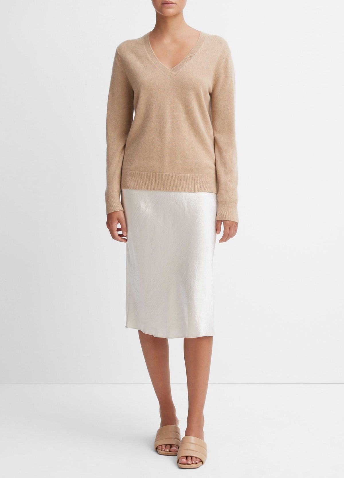 Cashmere Weekend V-Neck Sweater - US 7828