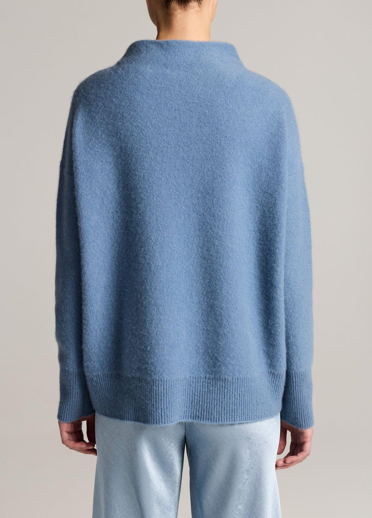 Plush Cashmere Funnel-Neck Sweater - US 3768