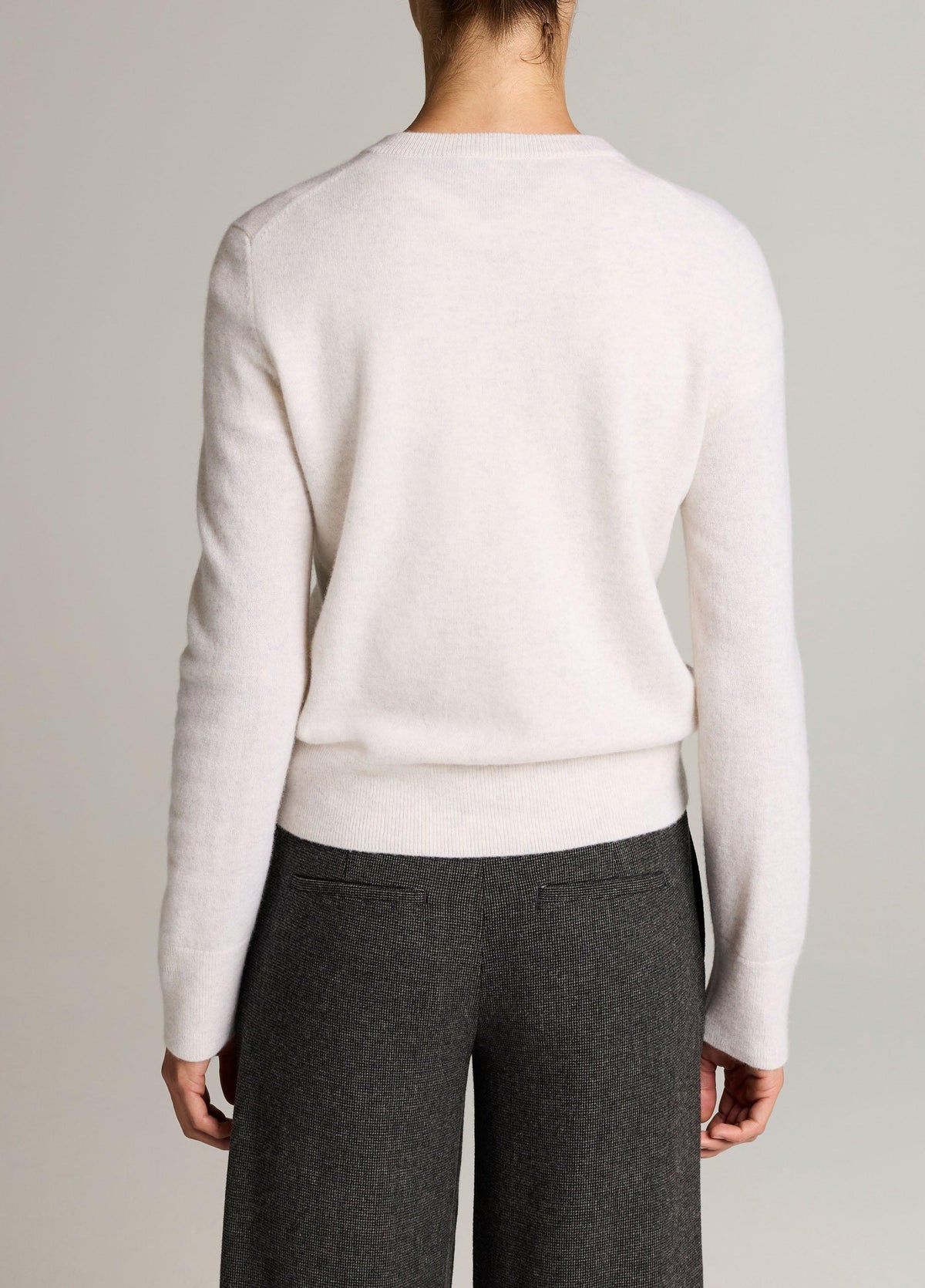 Cashmere Casual V-Neck Sweater - US 2464